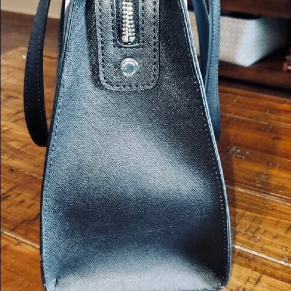 Calvin Klein Blue/White/Black striped shoulder bag - Picture 6 of 9